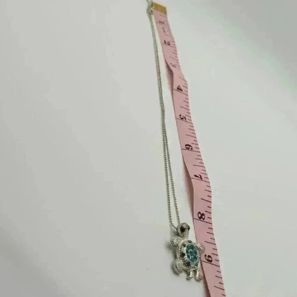 EUC 2" Turtle Blue Rhinestone Shell silvertone body Necklace 18kgp chain euc - Picture 4 of 7